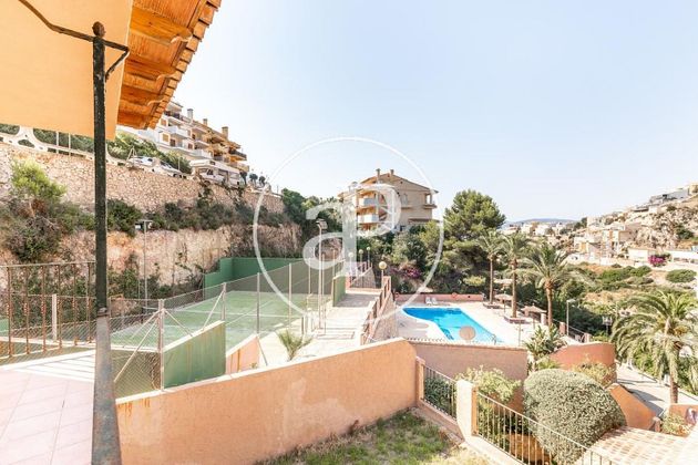 Foto 2 de Venta de casa adosada en El Faro - El Dossel de 4 habitaciones con terraza y piscina