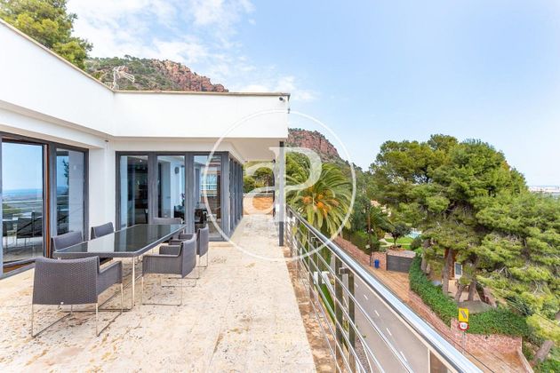Foto 1 de Xalet en venda a Playa de Puçol de 5 habitacions amb terrassa i piscina
