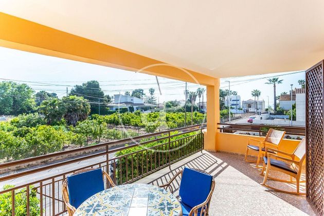 Foto 2 de Casa adossada en lloguer a Zona Playa de 4 habitacions amb terrassa i jardí