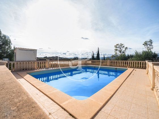 Foto 2 de Chalet en venta en Alfarp de 4 habitaciones con terraza y piscina