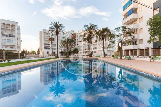 Foto 1 de Alquiler de piso en Playa del Puig de 2 habitaciones con terraza y piscina