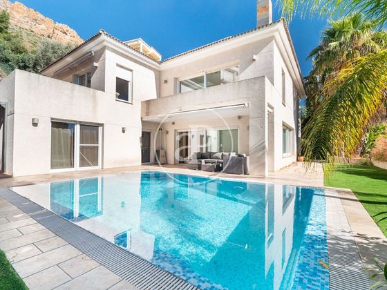 Foto 1 de Casa en venda a Gilet de 4 habitacions amb terrassa i piscina