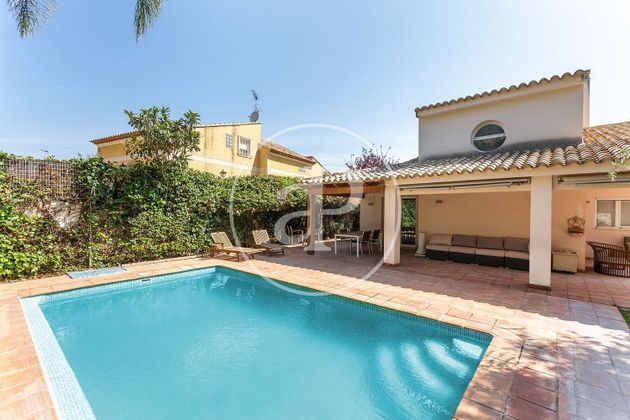 Foto 1 de Casa en venda a La Cañada de 4 habitacions amb terrassa i piscina