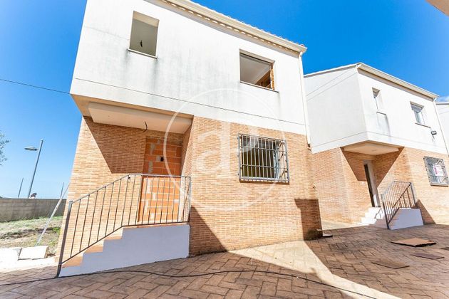 Foto 1 de Venta de casa en Turís de 3 habitaciones con terraza y garaje