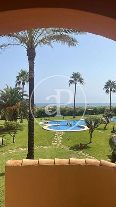 Foto 1 de Pis en lloguer a Oliva Nova de 4 habitacions amb terrassa i piscina