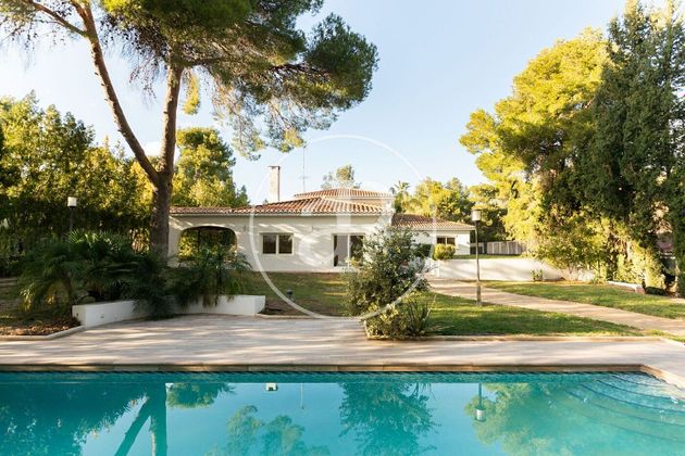 Foto 2 de Xalet en venda a El Bosque de 5 habitacions amb terrassa i piscina