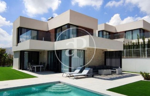 Foto 1 de Casa en lloguer a Cala de Finestrat de 4 habitacions amb terrassa i piscina