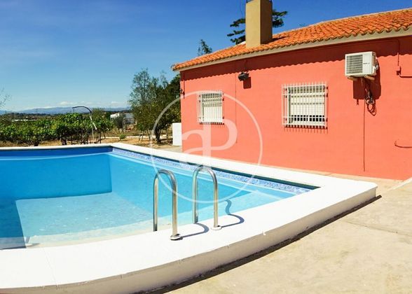 Foto 1 de Xalet en venda a San Antonio de Benagéber de 3 habitacions amb piscina i garatge