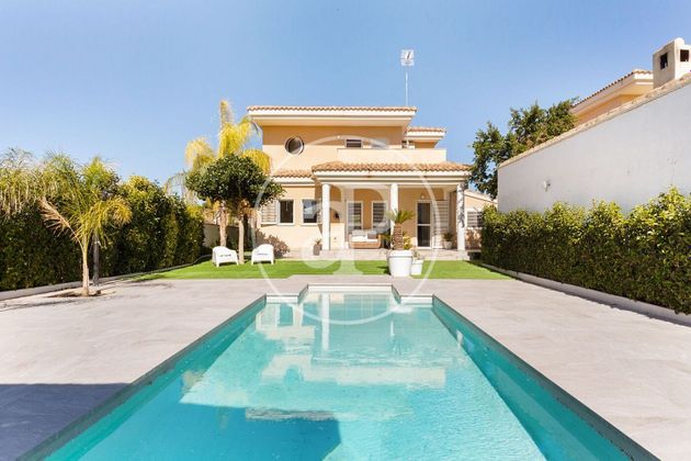 Foto 2 de Venta de chalet en El Carme-Sant Agustí-Bonavista de 4 habitaciones con terraza y piscina