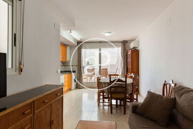 Foto 2 de Alquiler de ático en Chilches (Castellón/Castelló) de 3 habitaciones con terraza y muebles