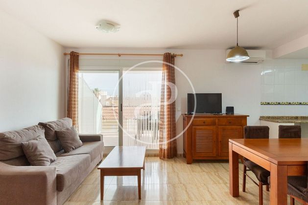Foto 2 de Àtic en lloguer a Chilches (Castellón/Castelló) de 2 habitacions amb terrassa i piscina