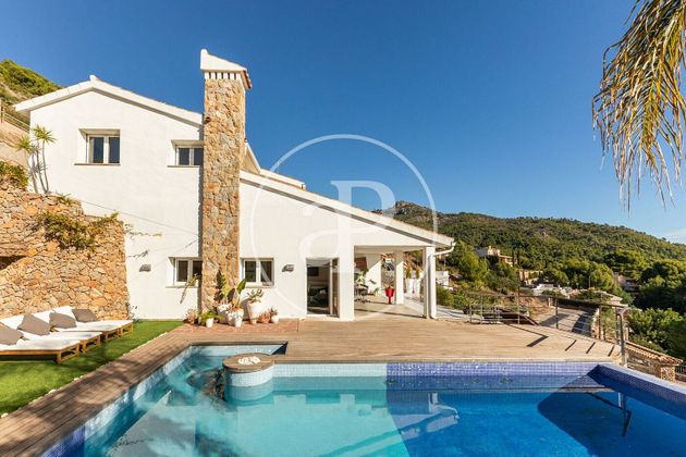Foto 1 de Alquiler de casa en Montornés - Las Palmas - El Refugio de 5 habitaciones con terraza y piscina