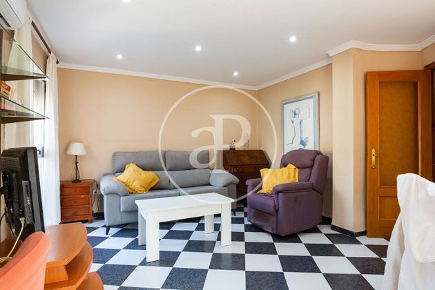 Foto 1 de Alquiler de piso en Patraix de 2 habitaciones con muebles y aire acondicionado