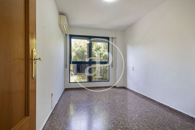 Foto 2 de Piso en venta en Aiora de 3 habitaciones con terraza y garaje