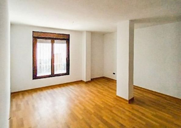 Foto 1 de Piso en venta en Guejar Sierra de 2 habitaciones con garaje y ascensor