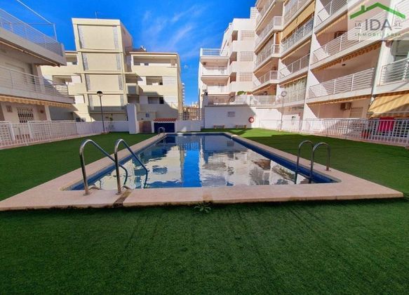 Foto 1 de Pis en venda a Zona Playa de la Concha de 2 habitacions amb terrassa i piscina