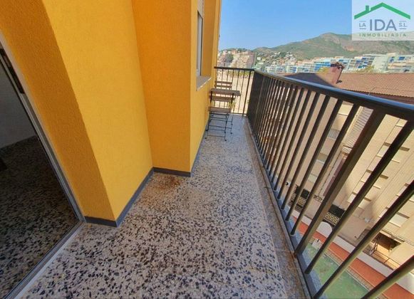 Foto 2 de Venta de piso en Zona Playa de la Concha de 3 habitaciones con terraza y balcón