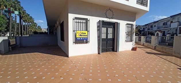 Foto 2 de Alquiler de local en calle Juan de la Cierva y Codorniu con aire acondicionado
