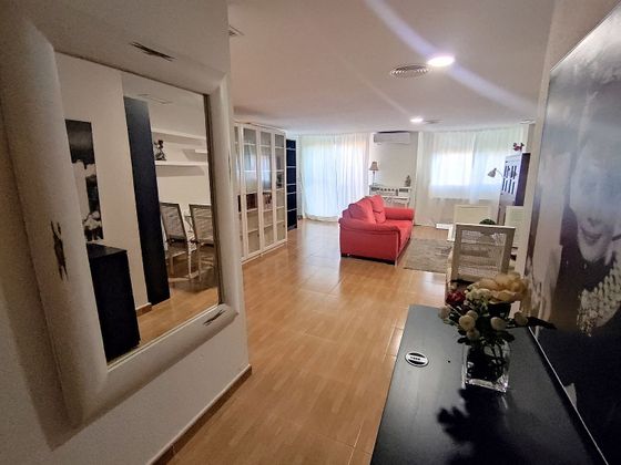 Foto 2 de Alquiler de piso en calle Platón de 1 habitación con muebles y aire acondicionado