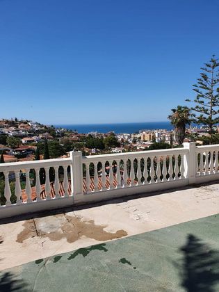 Foto 2 de Venta de chalet en El Candado - El Palo de 8 habitaciones con terraza y piscina