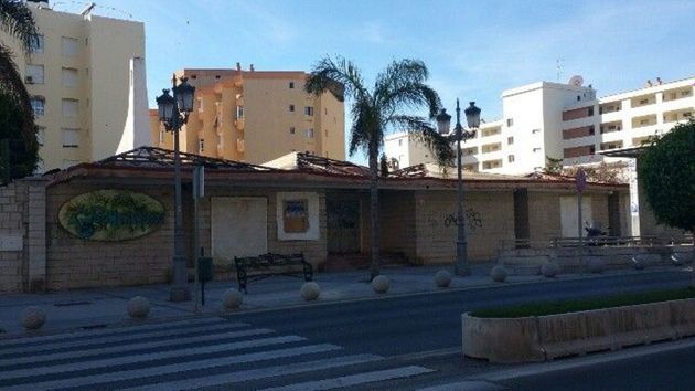 Foto 1 de Venta de local en La Carihuela con terraza