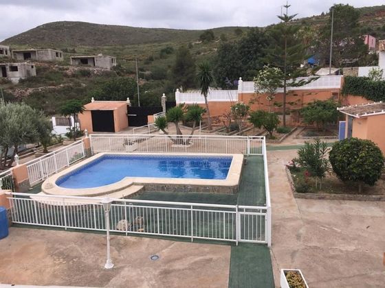 Foto 1 de Chalet en venta en Montroy de 6 habitaciones con terraza y piscina