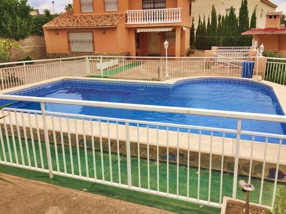 Foto 2 de Xalet en venda a Montroy de 6 habitacions amb terrassa i piscina