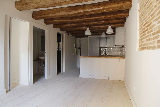 Foto 1 de Venta de piso en El Raval de 2 habitaciones con aire acondicionado y calefacción