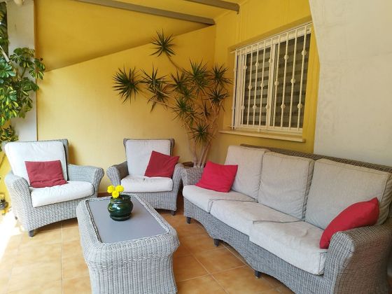 Foto 2 de Casa adossada en lloguer a Curva - Heliópolis de 3 habitacions amb terrassa i piscina
