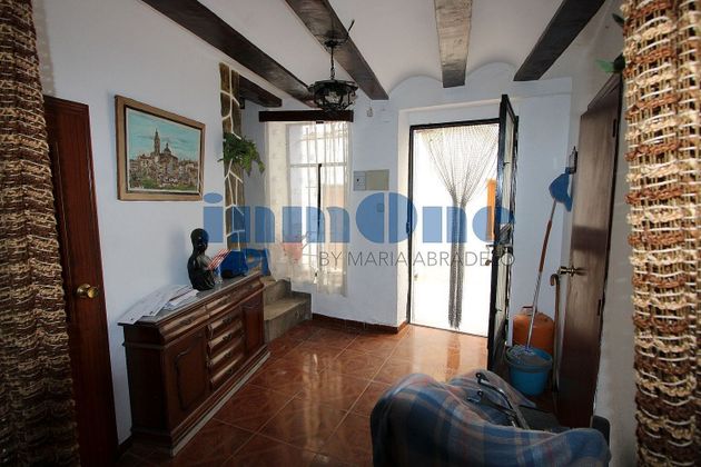 Foto 2 de Casa en venda a calle Del Arrabal de 4 habitacions amb terrassa i balcó
