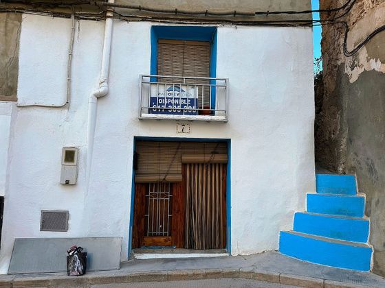 Foto 1 de Casa en venda a plaza Ángel Valero de 4 habitacions amb jardí