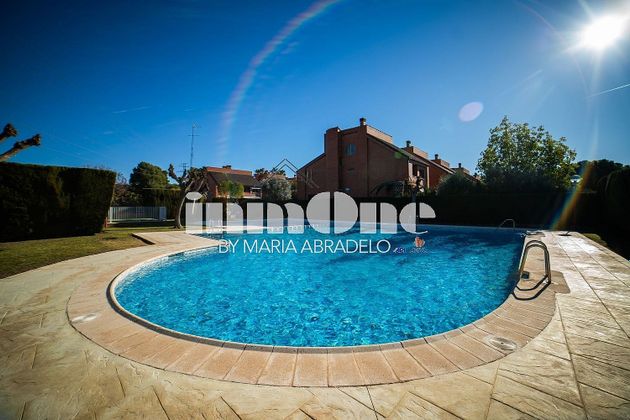 Foto 2 de Venta de chalet en Mas Camarena de 5 habitaciones con terraza y piscina