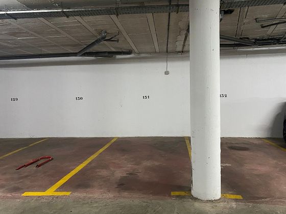 Foto 2 de Alquiler de garaje en avenida De Los Descubrimientos de 16 m²