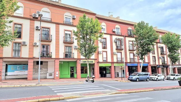 Foto 1 de Local en venda a avenida De España amb aire acondicionat