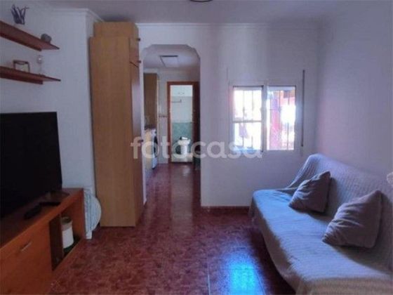 Foto 1 de Piso en alquiler en Centro - El Castillo de 2 habitaciones con terraza y muebles