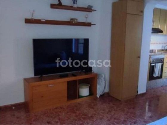 Foto 2 de Piso en alquiler en Centro - El Castillo de 2 habitaciones con terraza y muebles