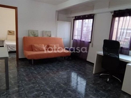 Foto 1 de Pis en lloguer a Benicalap de 1 habitació amb terrassa i mobles