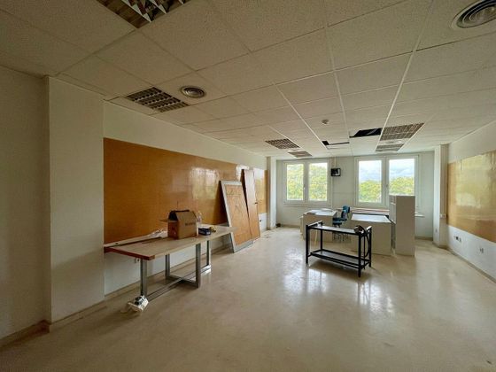 Foto 2 de Venta de oficina en Parque Alcosa - Jardines del Edén de 48 m²