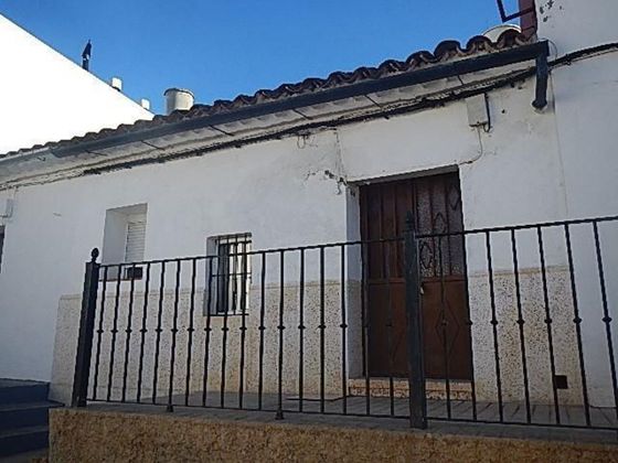 Foto 1 de Venta de casa en calle Miraflores de 3 habitaciones y 159 m²