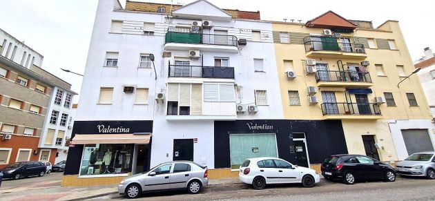 Foto 1 de Venta de piso en Palacios y Villafranca (Los) de 2 habitaciones con balcón y calefacción