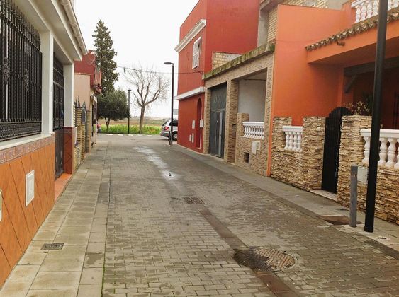 Foto 2 de Casa en venda a La Paz de 3 habitacions amb garatge