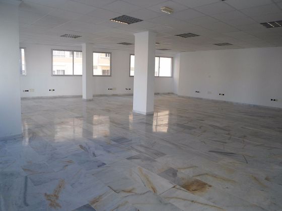 Foto 1 de Oficina en lloguer a Centro - Torremolinos de 1200 m²