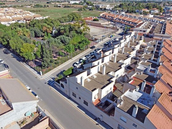 Foto 1 de Dúplex en venda a Los Barreros de 5 habitacions amb terrassa i jardí