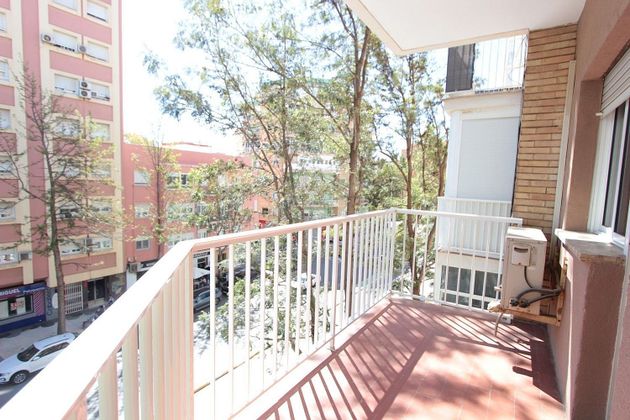 Foto 2 de Venta de piso en Alameda de 3 habitaciones con balcón y aire acondicionado
