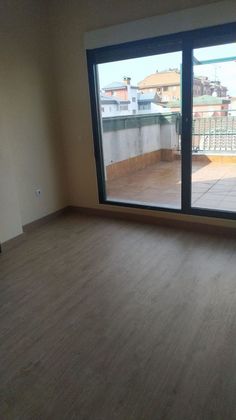 Foto 2 de Ático en venta en Centro - Cáceres de 4 habitaciones con aire acondicionado y calefacción