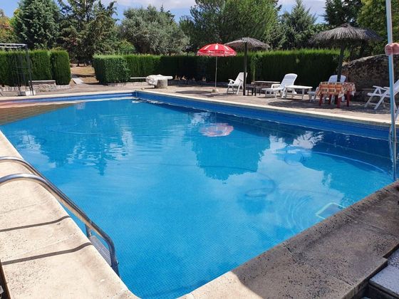 Foto 1 de Xalet en venda a Arroyo de la Luz de 7 habitacions amb piscina i calefacció
