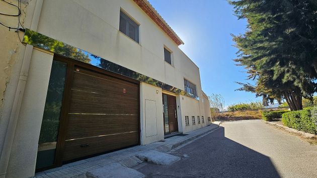 Foto 1 de Casa en venta en calle Alqueria de Martorell de 5 habitaciones con terraza y piscina