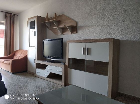 Foto 1 de Pis en lloguer a Polígono Cartuja – La Paz de 4 habitacions amb terrassa i mobles