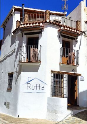 Foto 1 de Casa en venda a Guajares (Los) de 3 habitacions amb terrassa i balcó