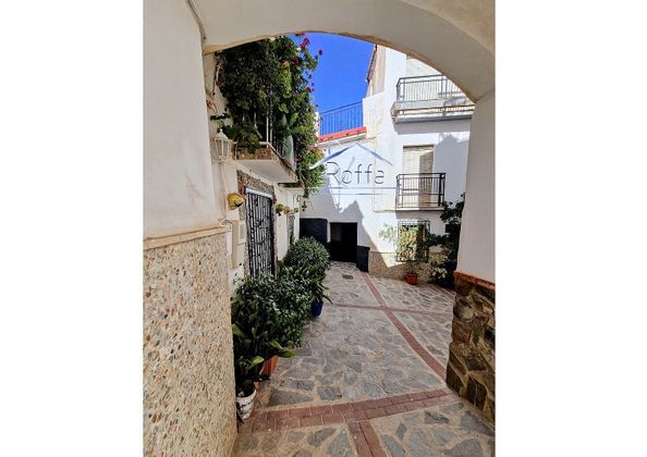 Foto 1 de Xalet en venda a calle Granada de 5 habitacions amb terrassa i garatge